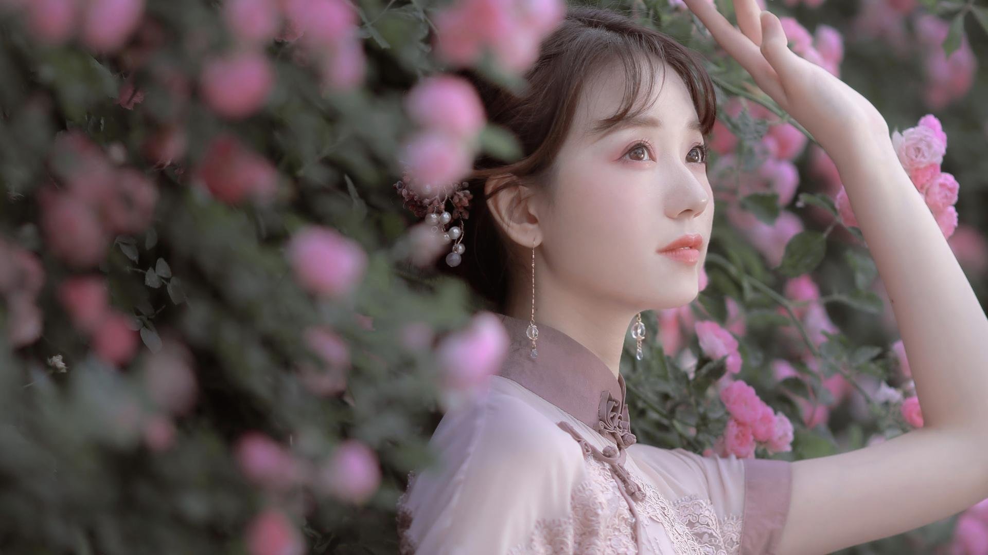 西甲青训教练与一线教练接班机制对比分析，西甲教练工资