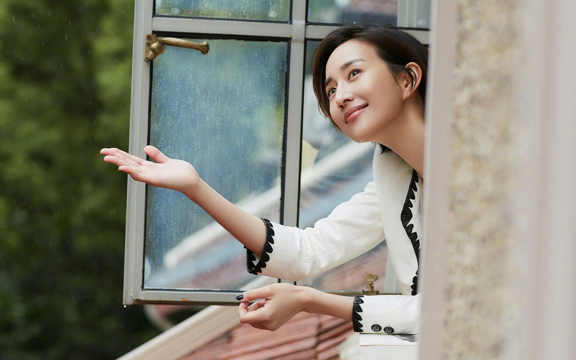 “水上救生:三叉湖游泳馆赛场考验运动员心理与身体极限”